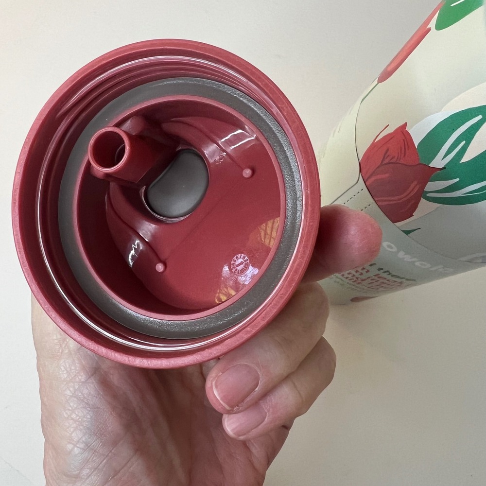 Owala Free Sip 32oz Water Bottle Tulip Bouquet Design NWT Urban Outfitters - Picture 7 of 9